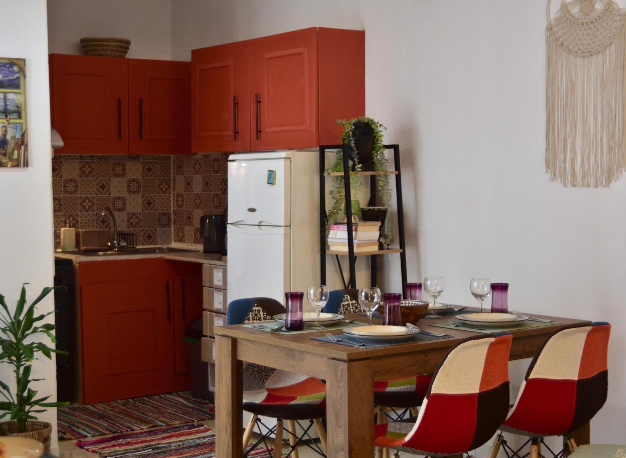 Villager'S Art Apartment Paradeísion Екстериор снимка